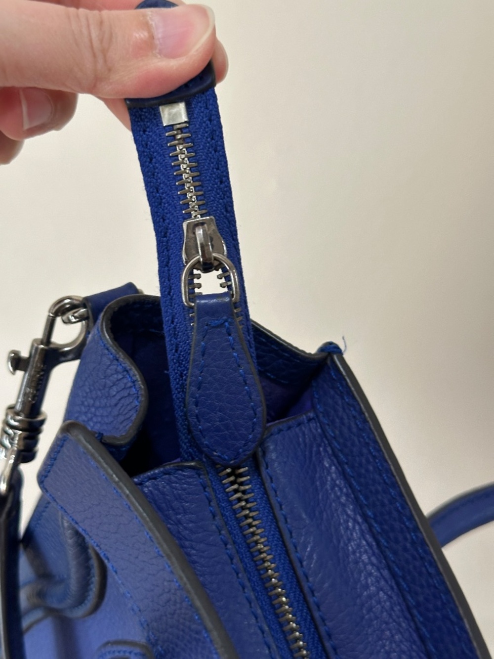 CELINE nano luggage crossbody in a limited edition blue - Picture 12 of 16